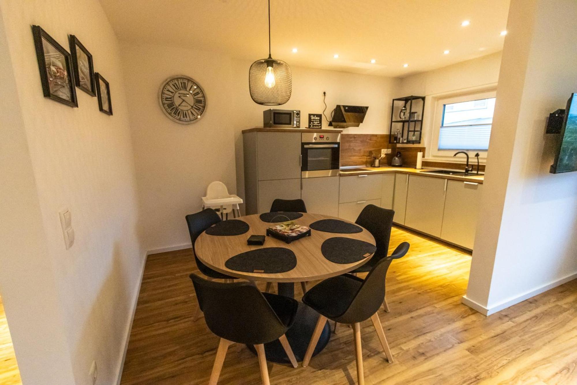 Suedschleife Appartements - Wlan - Direkt Am Ring Reimerath Esterno foto