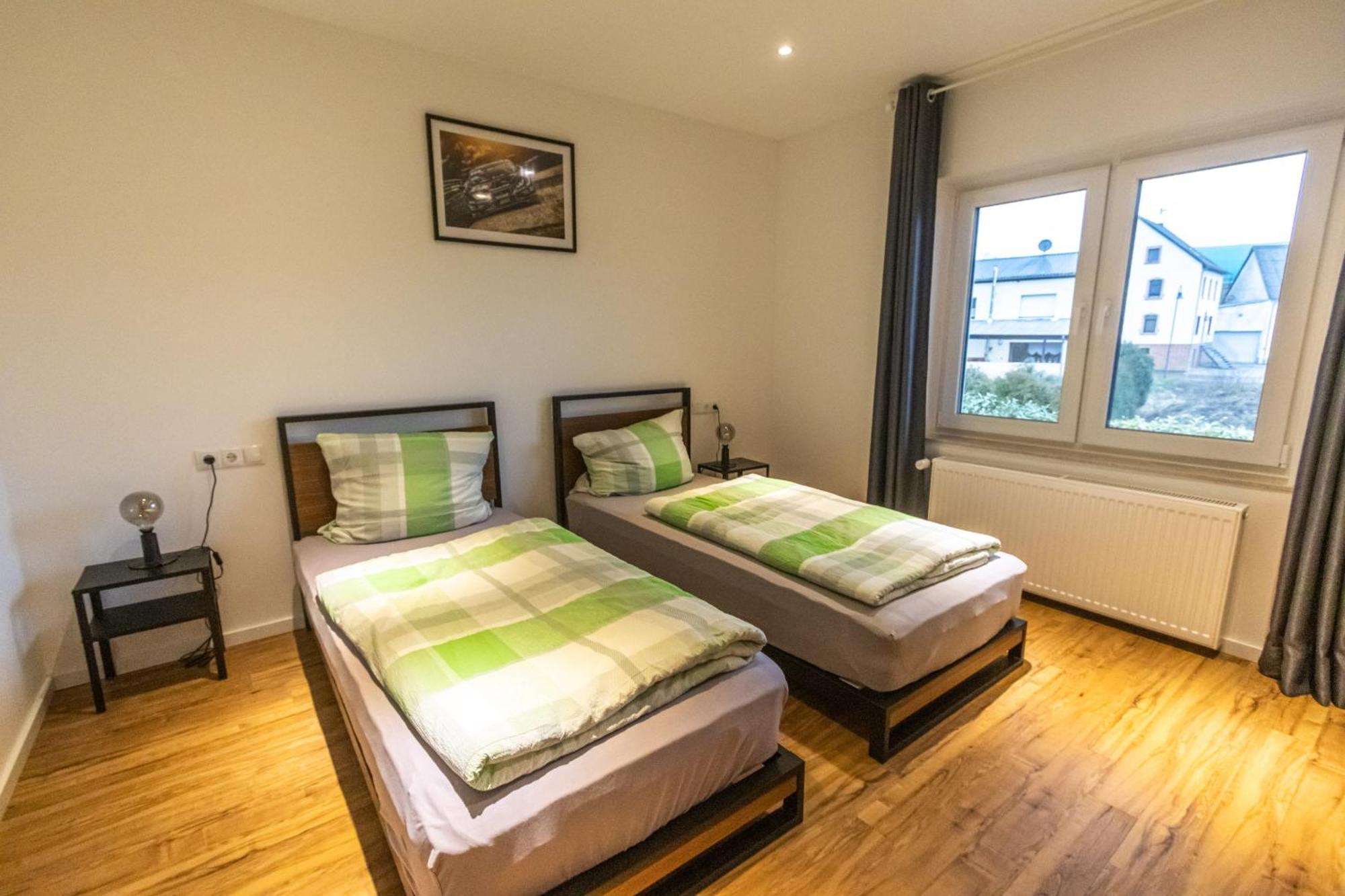 Suedschleife Appartements - Wlan - Direkt Am Ring Reimerath Esterno foto